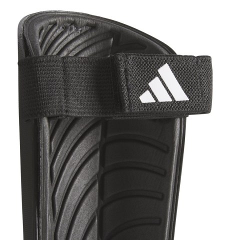 Nagolenniki piłkarskie adidas TIRO SG TRN IP3998 Adidas